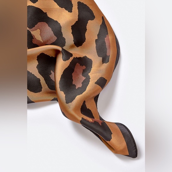New - Marina Satin Leopard Print Scarf - Picture 3 of 5